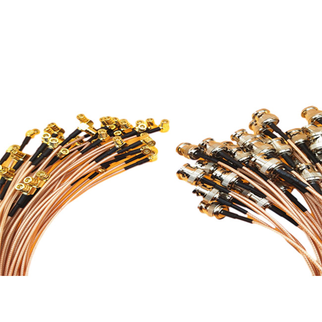 het goud plateerde BNC-mannetje aan de rechte hoek vrouwelijke micro- coaxiale rf van SMB kabel rg316