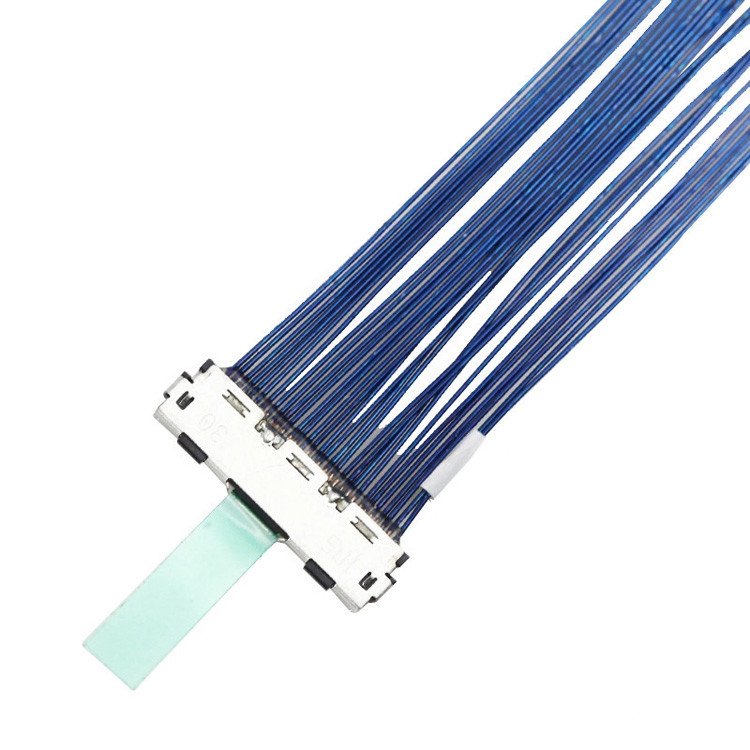 30-pin LVDS Micro-Coaxial Cable met 0,5 mm pitch,  connector, aangeduid als DF80D-30P-0.5SD