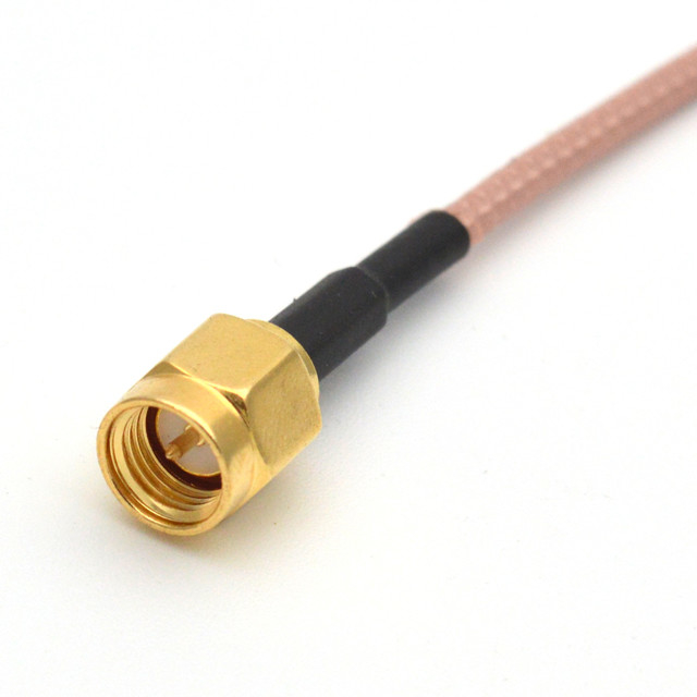 D-SUB-9Pin Mannelijke connector met soldeertype, witte rubberen kern en nikkelgeplatte schelp naar D-SUB-9Pin Vrouwelijke connector
